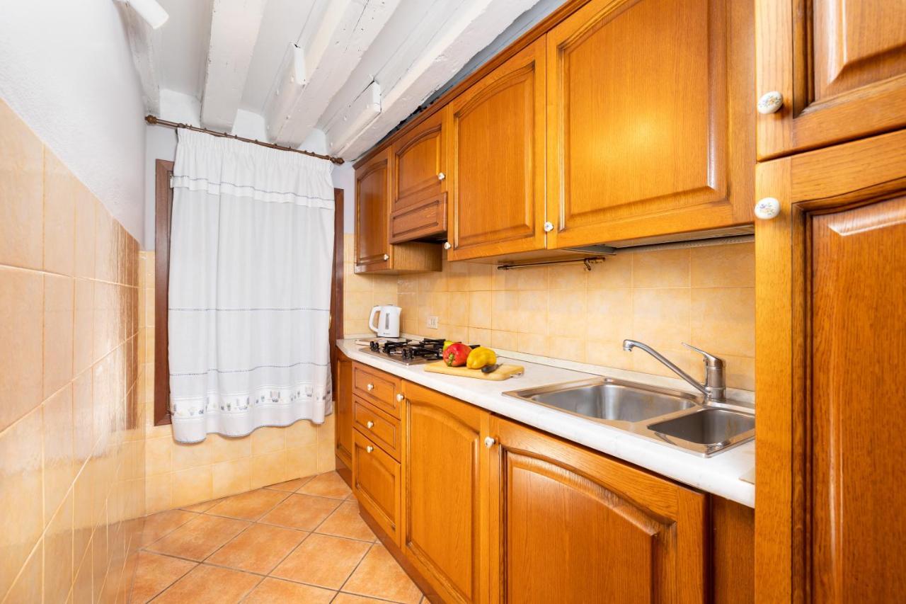 Appartamenti Superior In Via Garibaldi By Bricola Apartments Veneţia Exterior foto